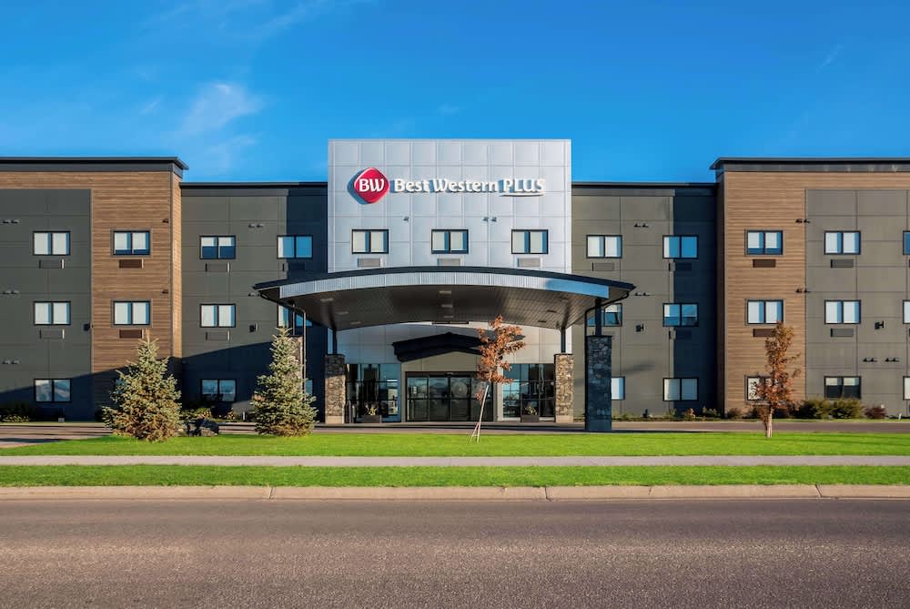 Best Western Plus Winkler 1
