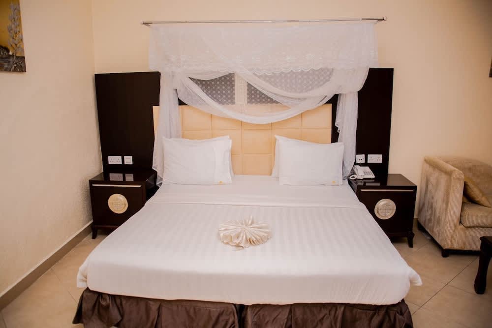 LANDMARK BEACH RESORT 1