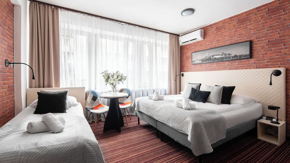 Hotel Delta 2