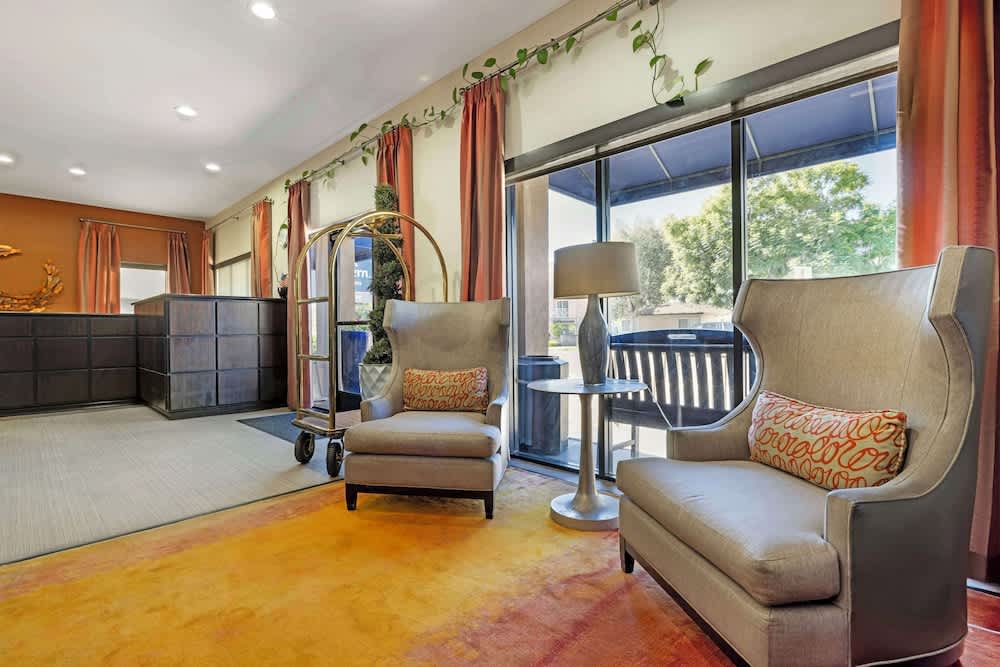 Best Western Royal Palace Inn & Suites 4