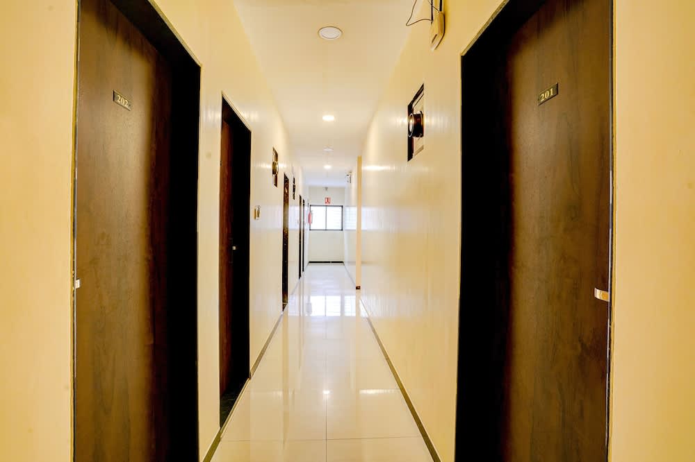 FabHotel Prakash Inn - T2 - Chhatrapati Shivaji Airpor 2