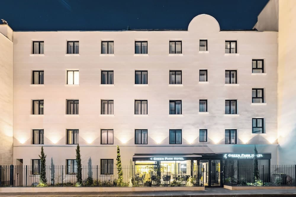 GREEN PARK HOTEL PARIS 1