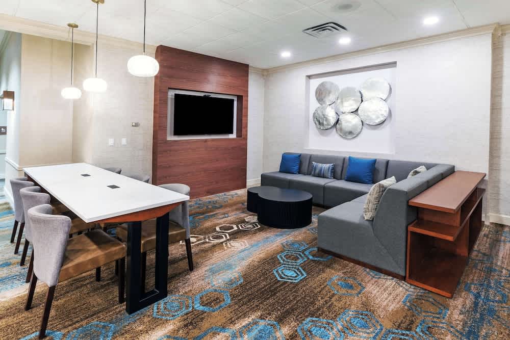 DoubleTree by Hilton Tulsa Downtown 2