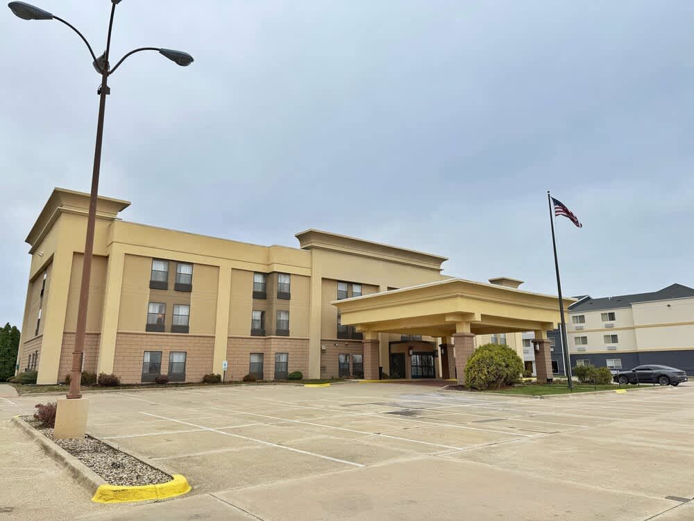 SureStay by Best Western Forsyth Decatur 1