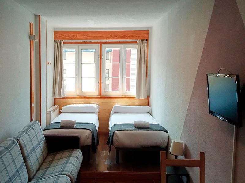 Apartamentos Las Tuyas 3000 5