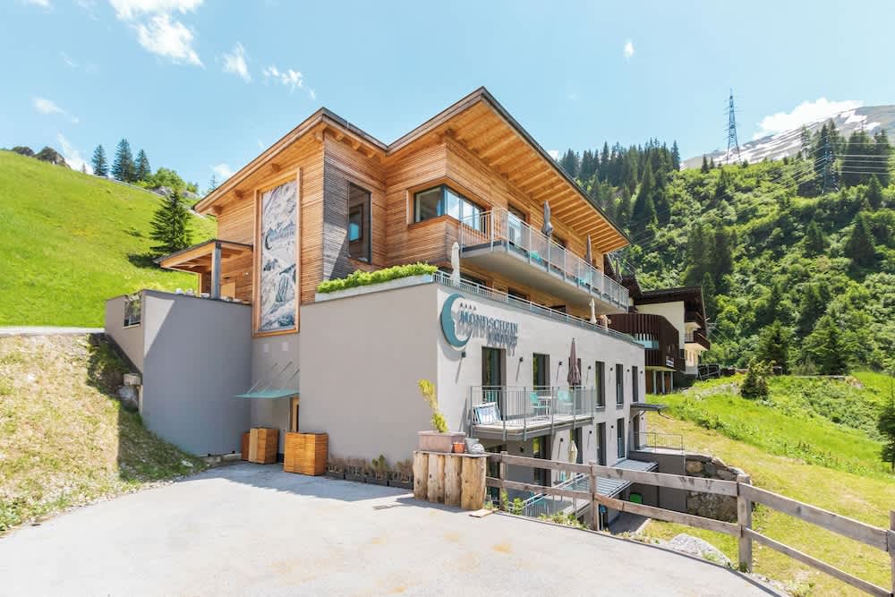 Mondschein Hotel & Chalet Ski-In Ski-Out Luxus am Arlberg 1
