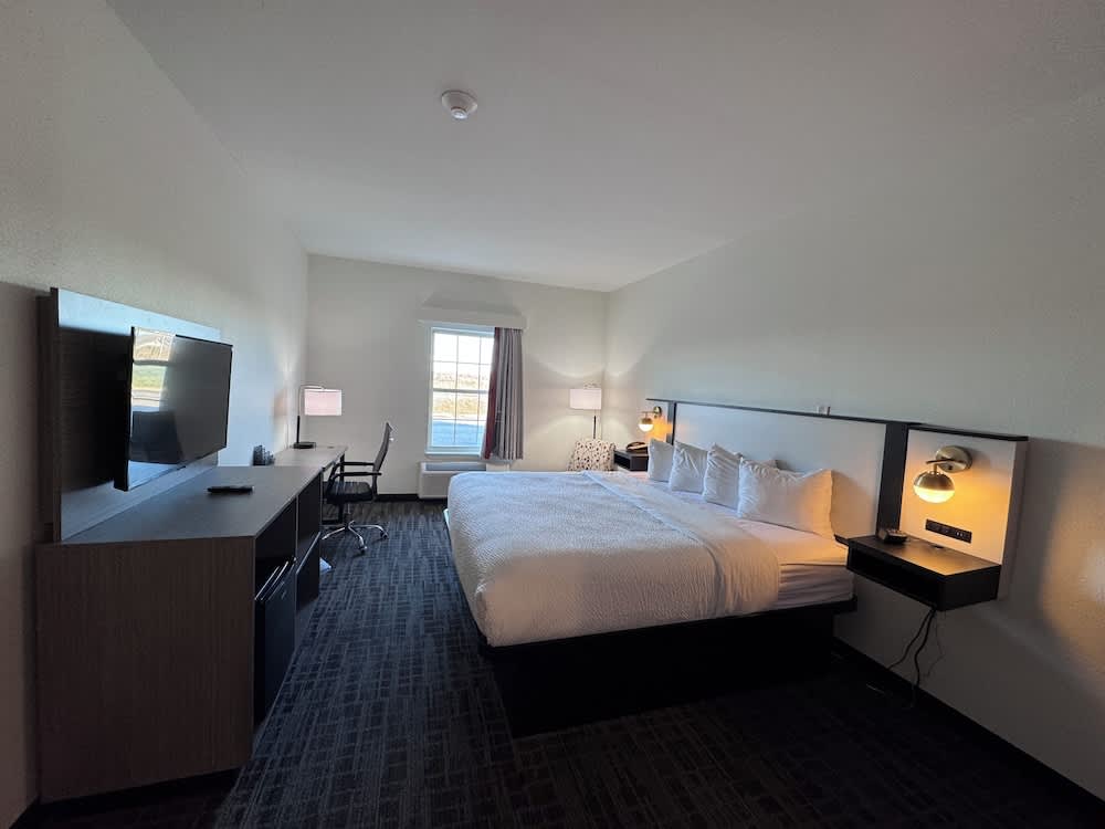 Ramada by Wyndham Sparta/At Speedway 2