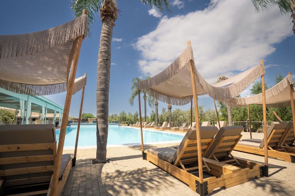 Zoe Seaside Resort 1