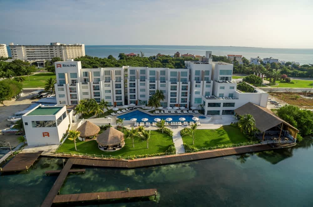 Real Inn Cancún 1