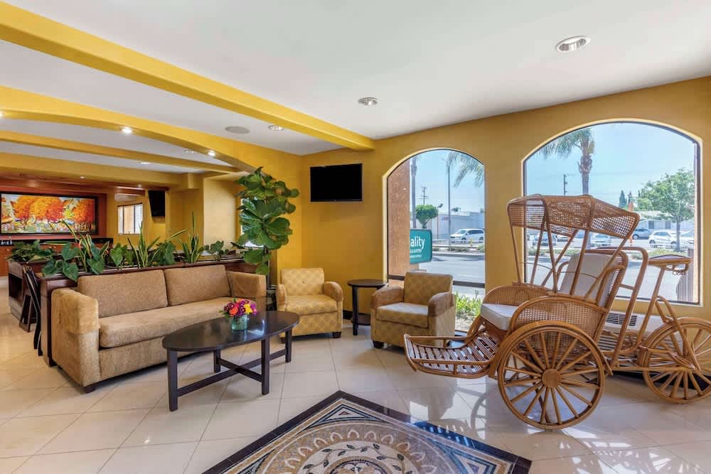 Quality Inn & Suites Westminster Seal Beach 2