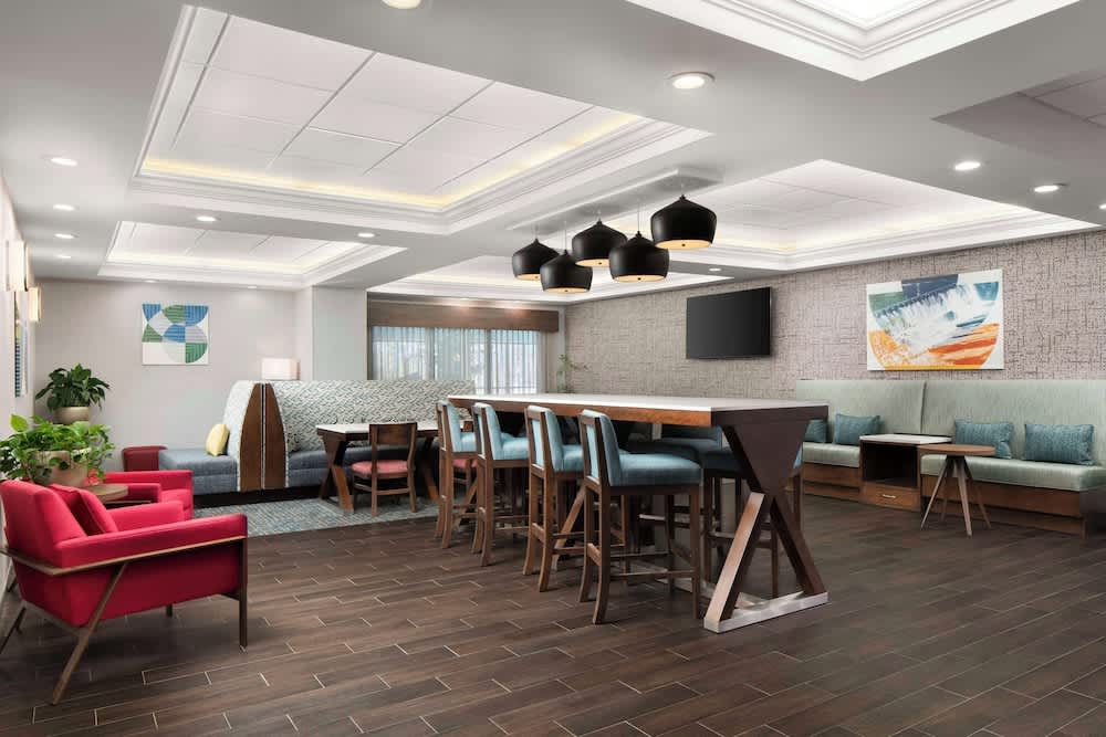 Hampton Inn Chicopee/Springfield 2