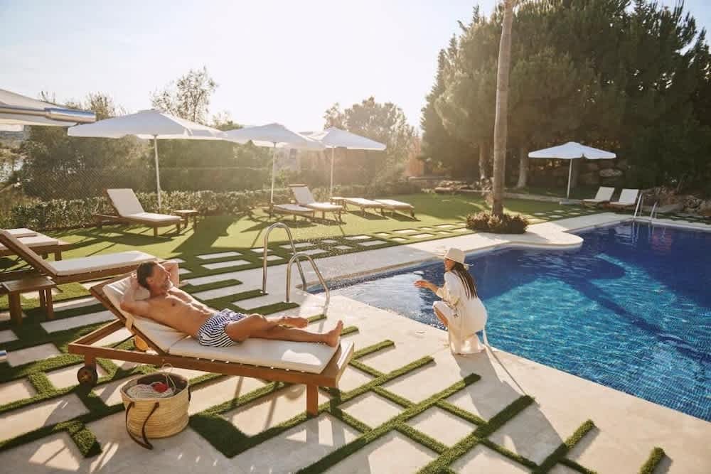 B bou Hotel La Viñuela & Spa 1