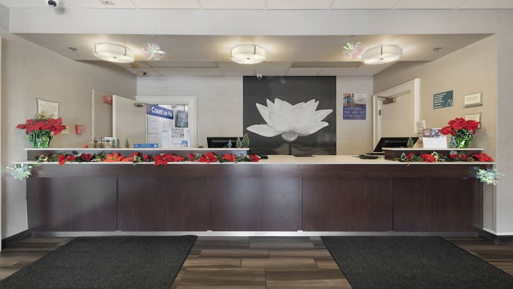 Howard Johnson by Wyndham Sacramento Downtown 2