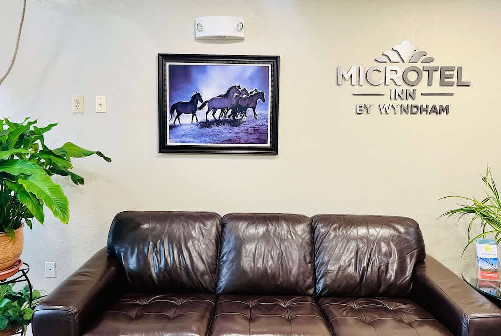 Microtel Inn Georgetown - Lexington North 2