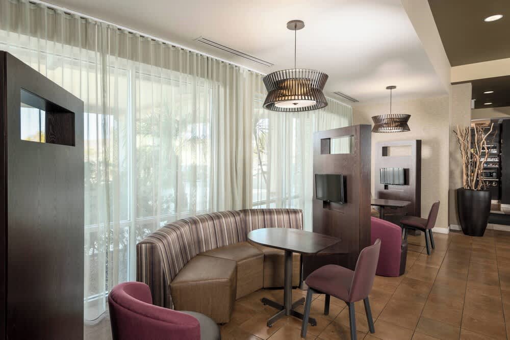 Courtyard by Marriott San Diego Oceanside 2