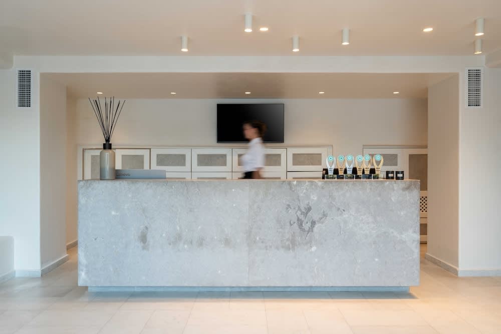 Rocabella Santorini Hotel & Spa 2