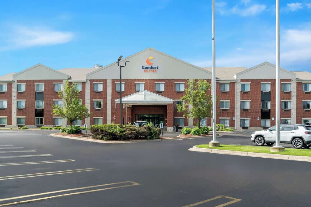 Comfort Suites Southfield-Detroit 1