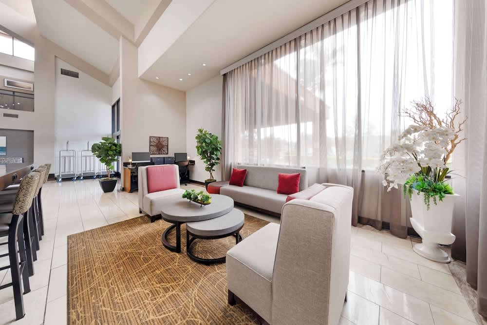 Best Western Plus Redondo Beach Inn 2