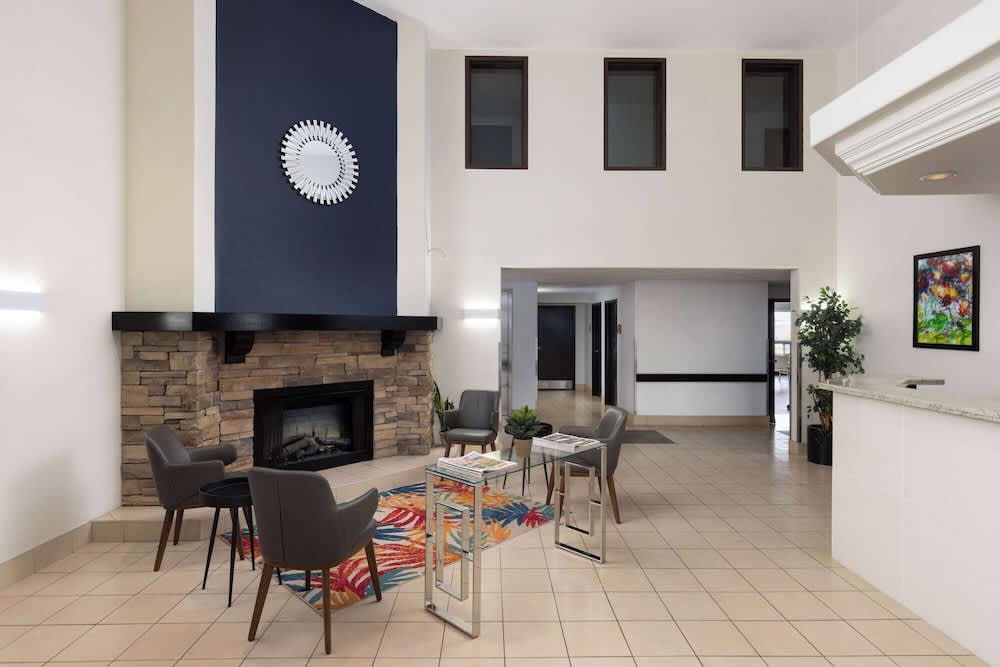 Super 8 by Wyndham St-Jerome 2