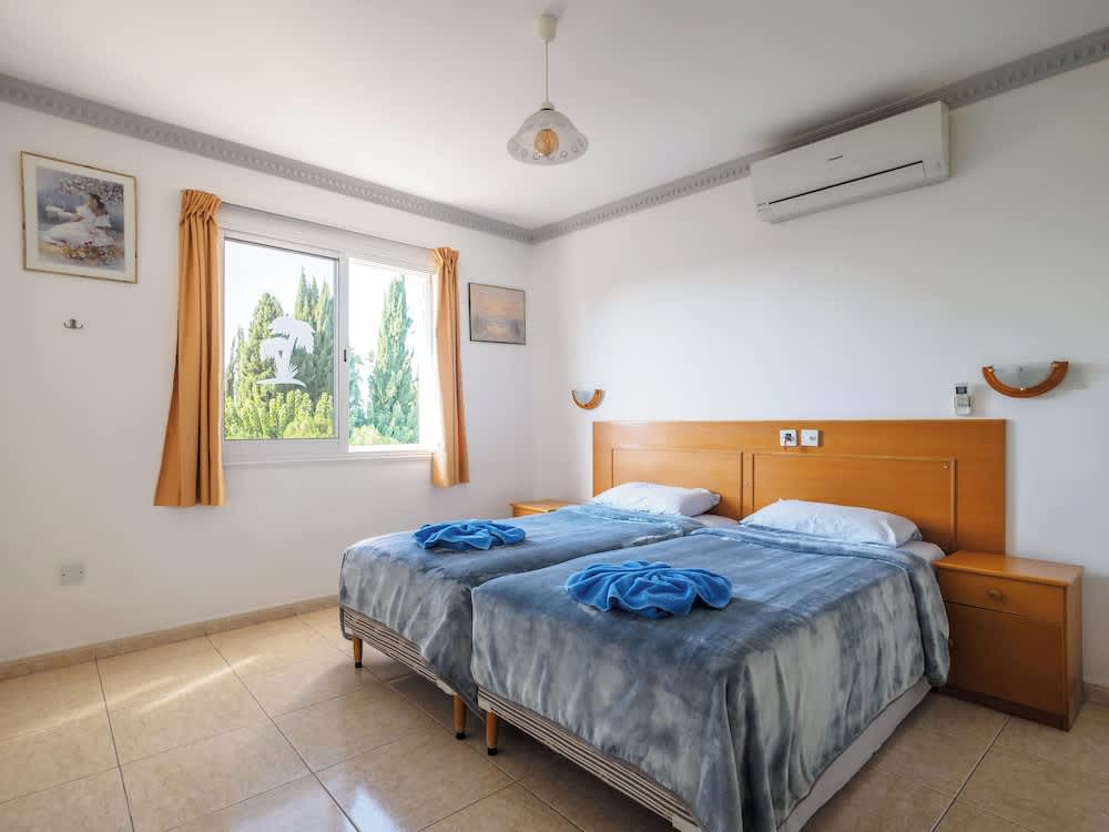 Apollonia Hotel Apartments 2