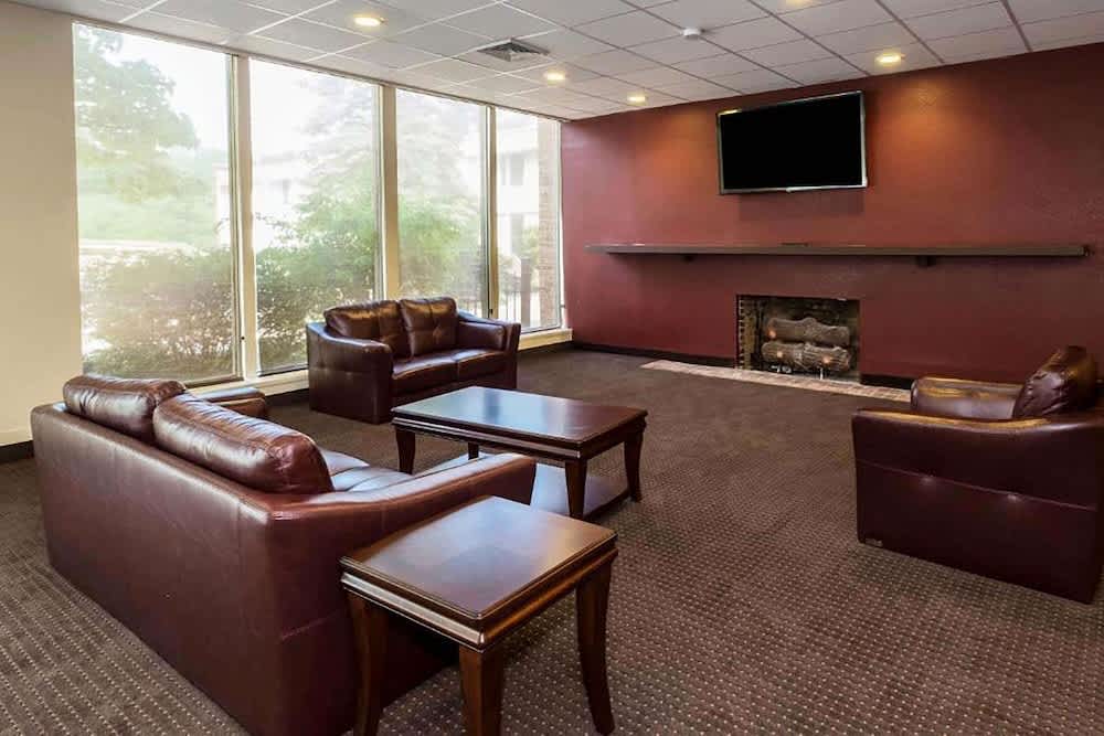 Days Inn by Wyndham Williamsport 2