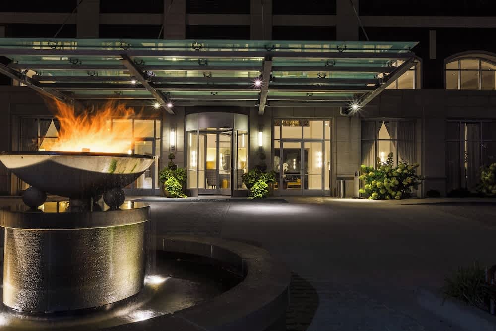 Hotel Blackhawk, Autograph Collection 1
