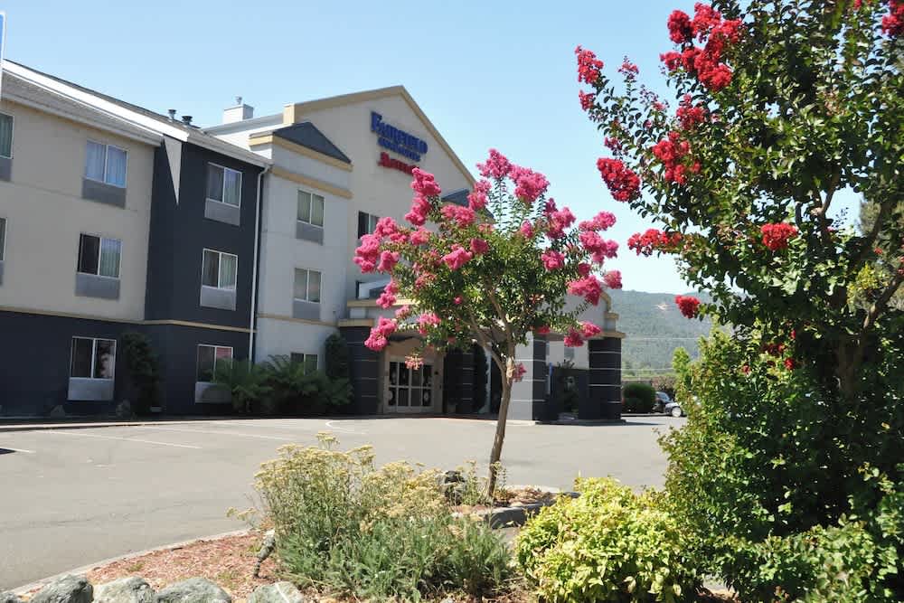 Fairfield Inn & Suites Ukiah Mendocino County 1