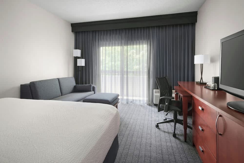 Courtyard Philadelphia Valley Forge / King of Prussia 1