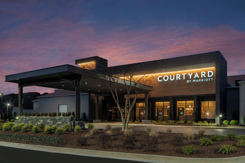 Courtyard by Marriott Memphis Airport 1