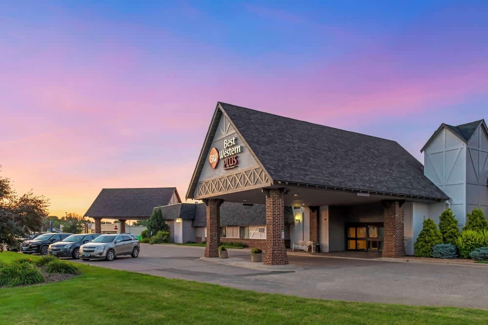 Best Western Plus New Ulm 1