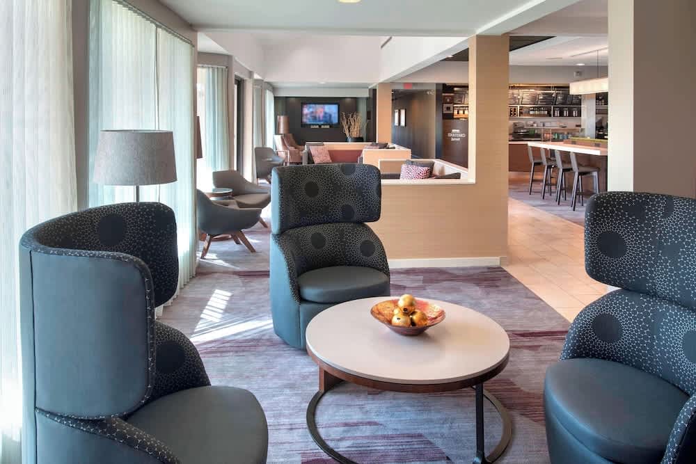 Courtyard by Marriott Mt. Laurel 2