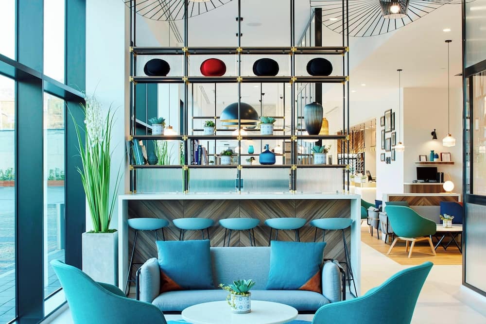 Courtyard by Marriott Luton Airport 2