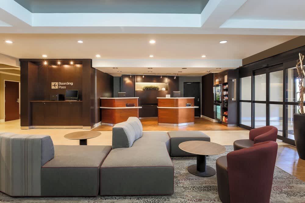 Courtyard by Marriott Monroe Airport 2