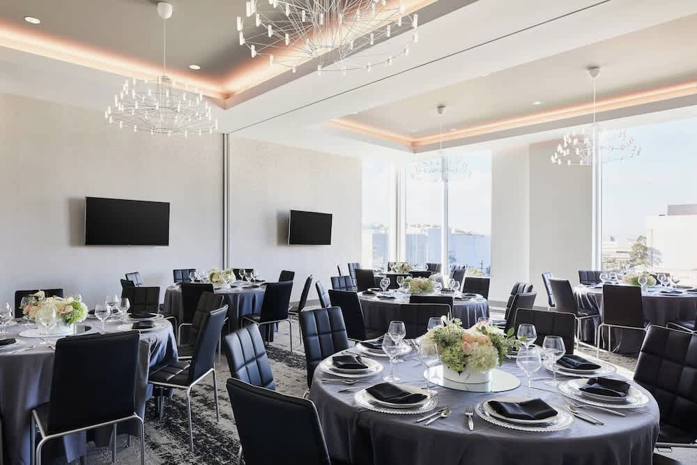 AC Hotel by Marriott Los Angeles South Bay 2