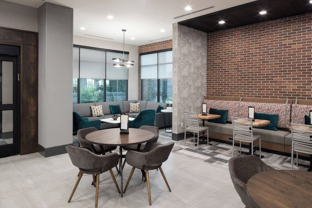 Courtyard by Marriott Houston Heights/I-10 2