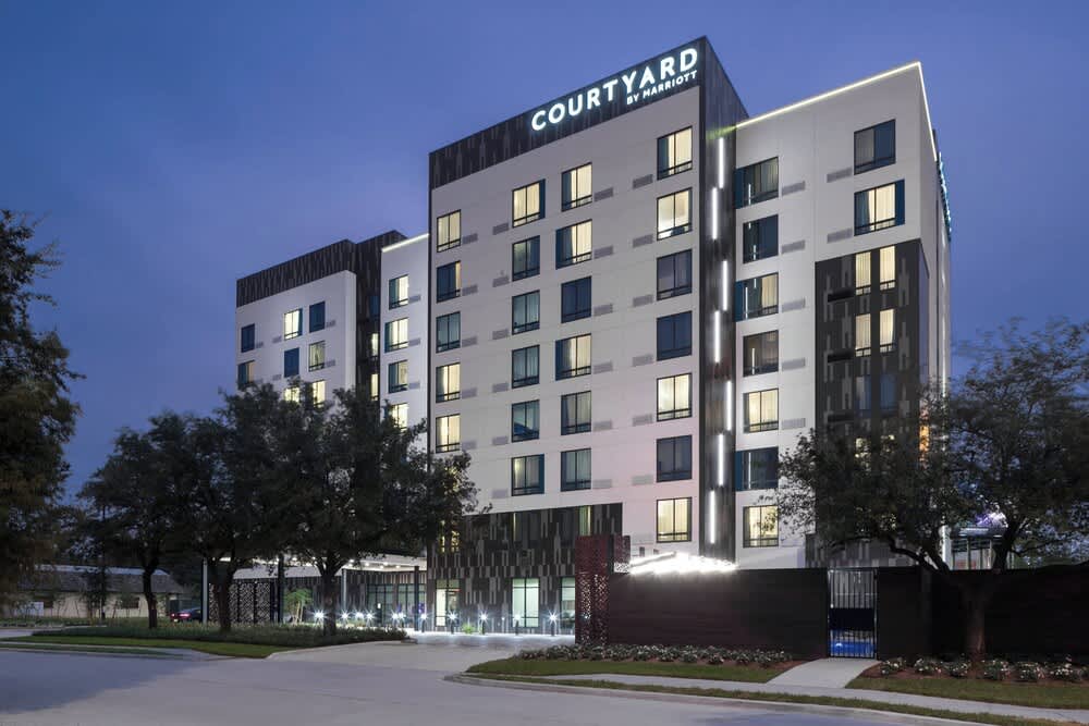 Courtyard by Marriott Houston Heights/I-10 1