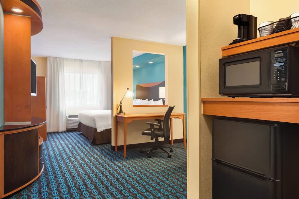 Fairfield Inn & Suites by Marriott Toledo Maumee 5