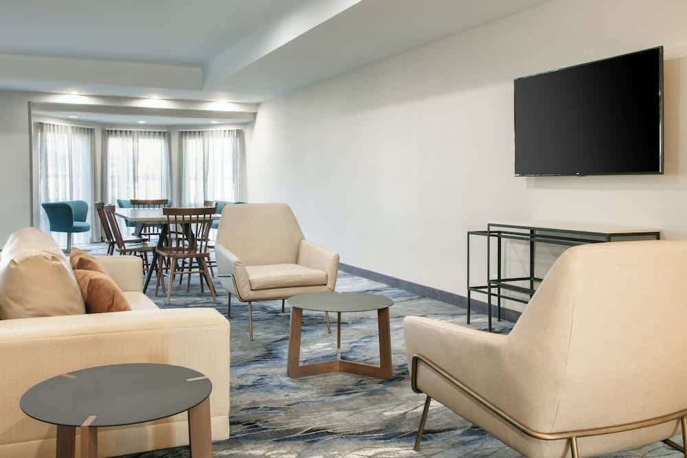 Fairfield Inn & Suites by Marriott Tulsa Central 2