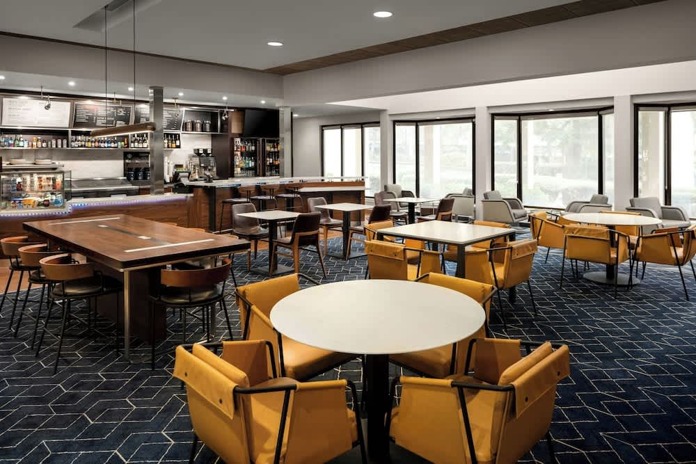 Courtyard by Marriott Portland Beaverton 2
