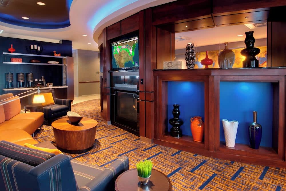 Courtyard by Marriott Madison East 2