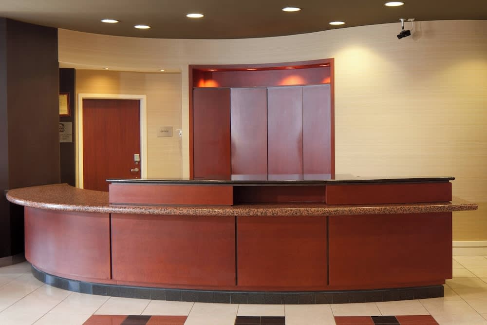 Courtyard by Marriott Lebanon 2