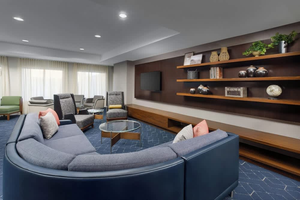 Courtyard By Marriott Salinas Monterey 2