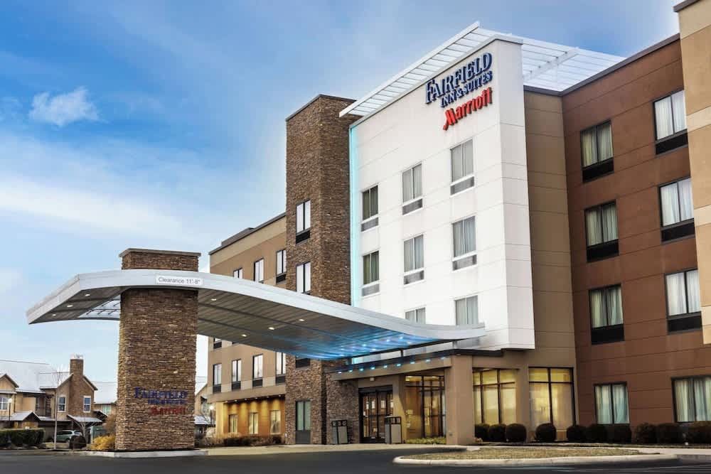 Fairfield Inn & Suites by Marriott Bowling Green 1