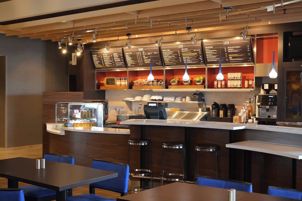 Courtyard by Marriott Youngstown Canfield 1