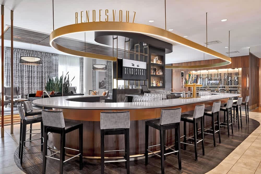 Courtyard by Marriott Calgary South 1