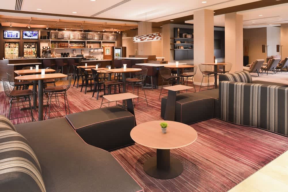 Courtyard by Marriott Toledo North 1