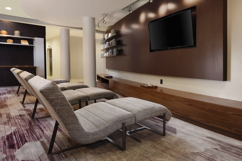 Courtyard Marriott Houston Pearland 2