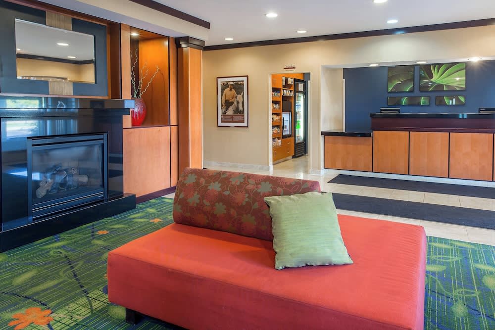 Fairfield Inn & Suites Canton 2