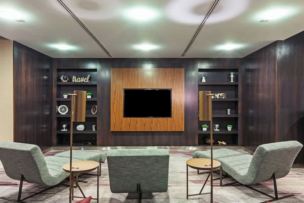 Courtyard by Marriott Tulsa Woodland Hills 3