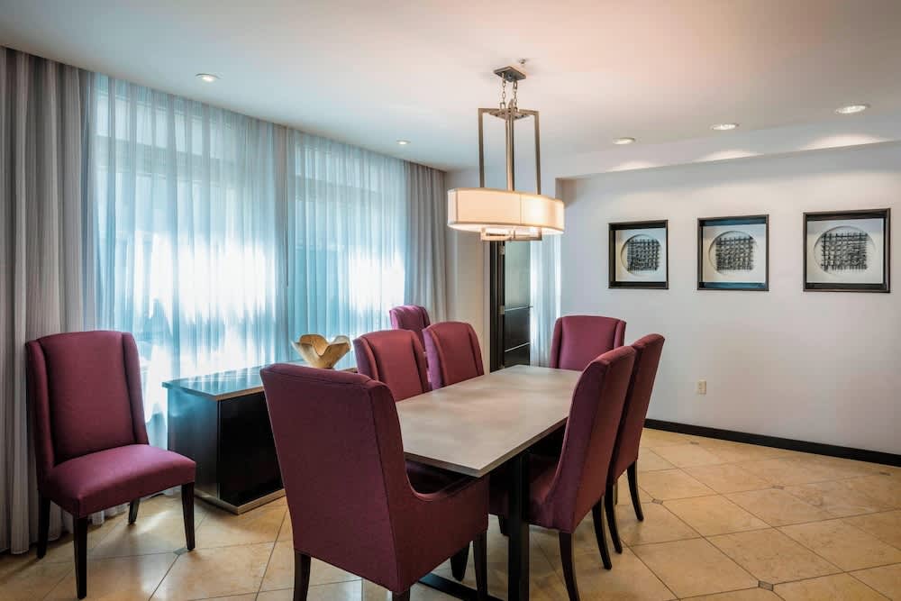 Courtyard by Marriott Tulsa Downtown 4